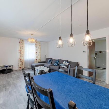 Cozy Villa With Garden, Balcony And Parking Area In Duesseldorf Kültér fotó
