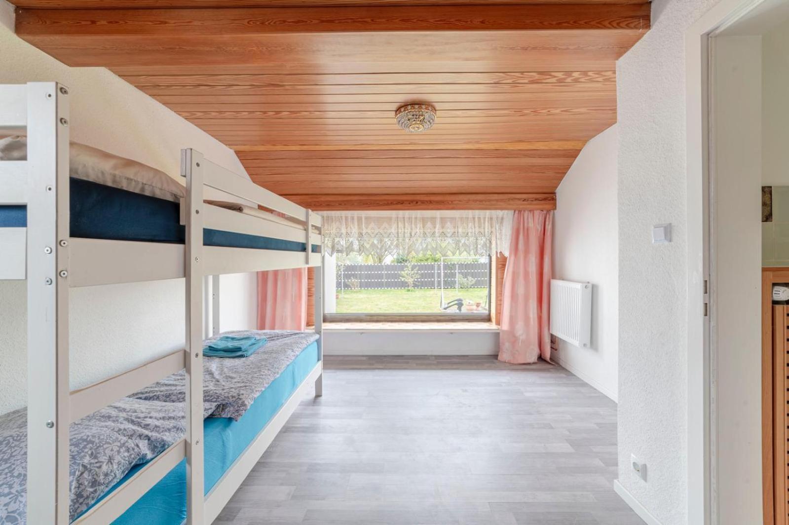 Cozy Villa With Garden, Balcony And Parking Area In Duesseldorf Kültér fotó