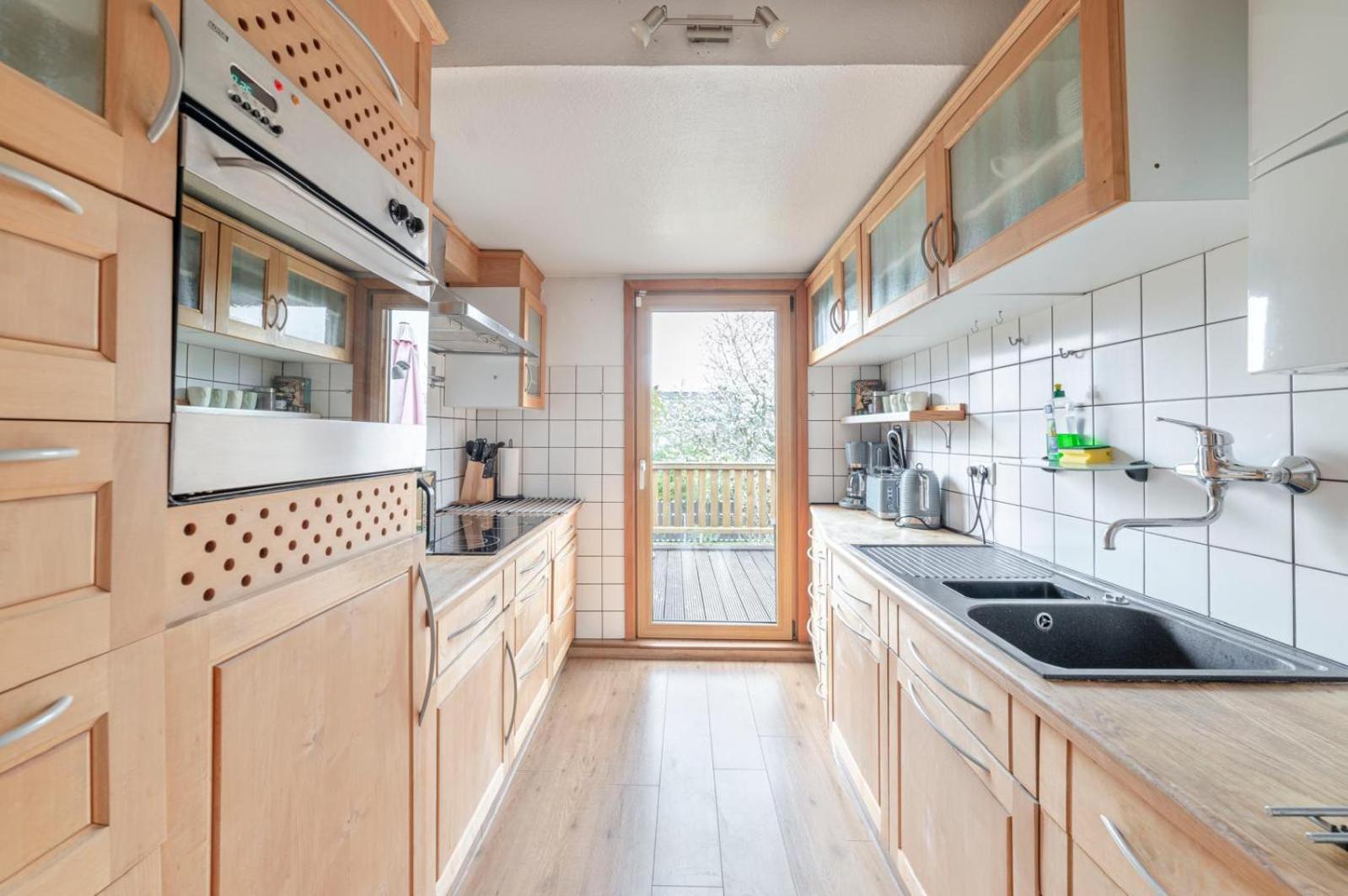 Cozy Villa With Garden, Balcony And Parking Area In Duesseldorf Kültér fotó