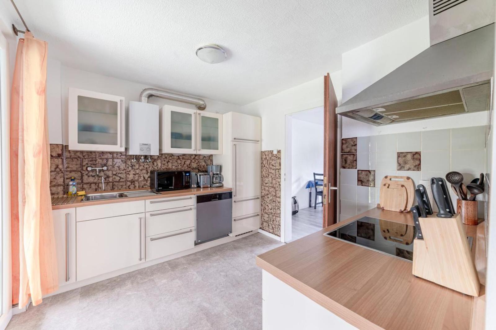 Cozy Villa With Garden, Balcony And Parking Area In Duesseldorf Kültér fotó