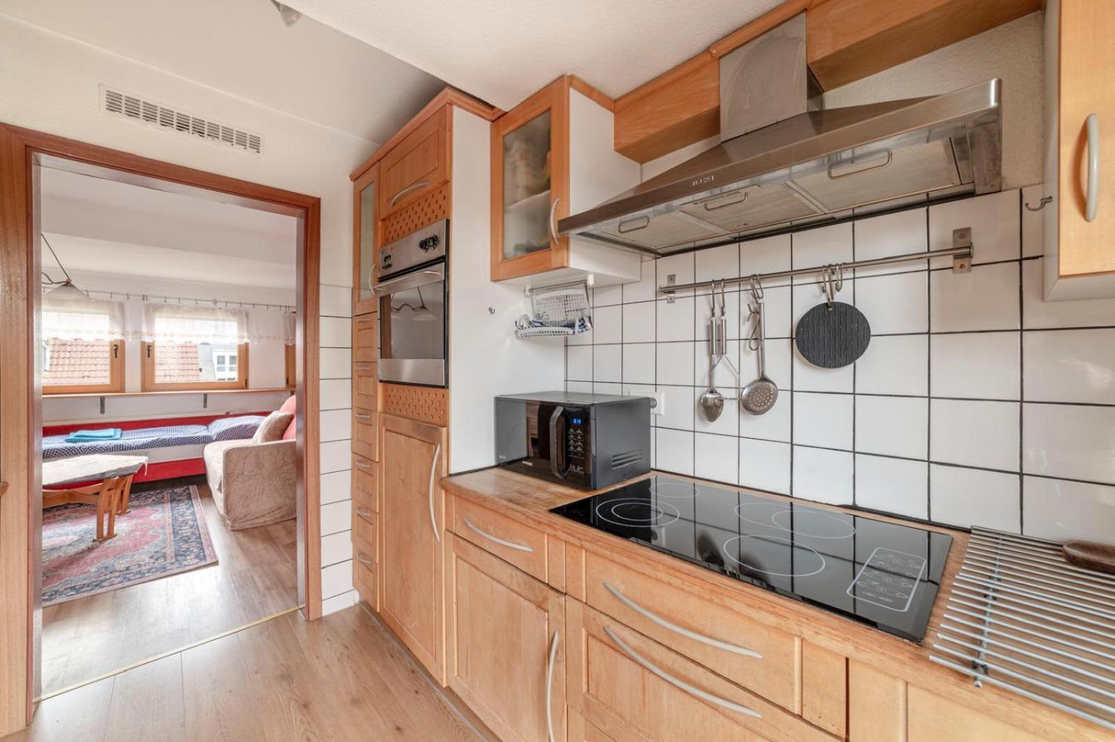 Cozy Villa With Garden, Balcony And Parking Area In Duesseldorf Kültér fotó