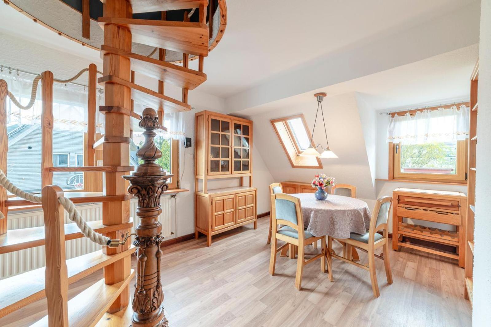 Cozy Villa With Garden, Balcony And Parking Area In Duesseldorf Kültér fotó