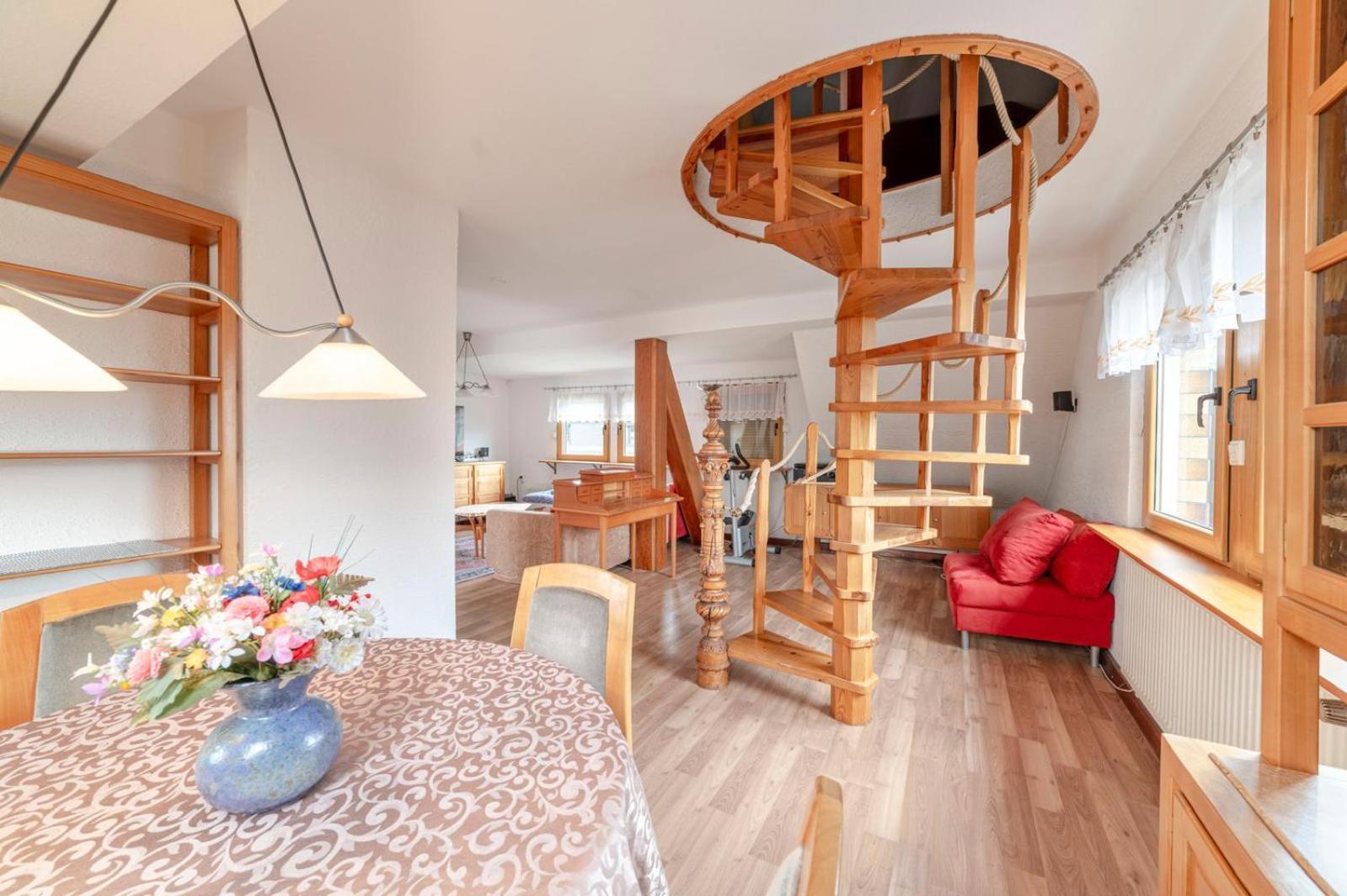 Cozy Villa With Garden, Balcony And Parking Area In Duesseldorf Kültér fotó