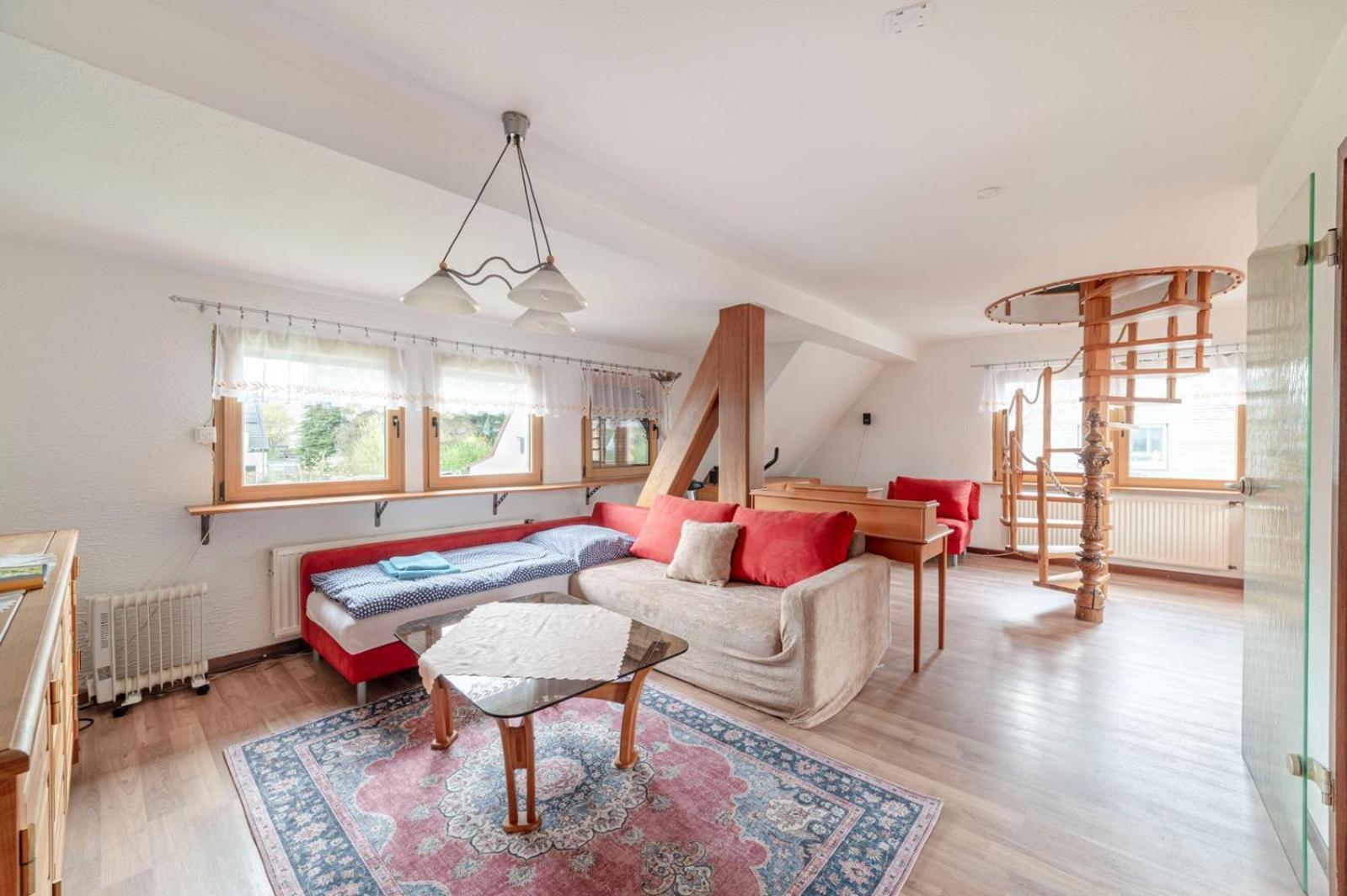 Cozy Villa With Garden, Balcony And Parking Area In Duesseldorf Kültér fotó
